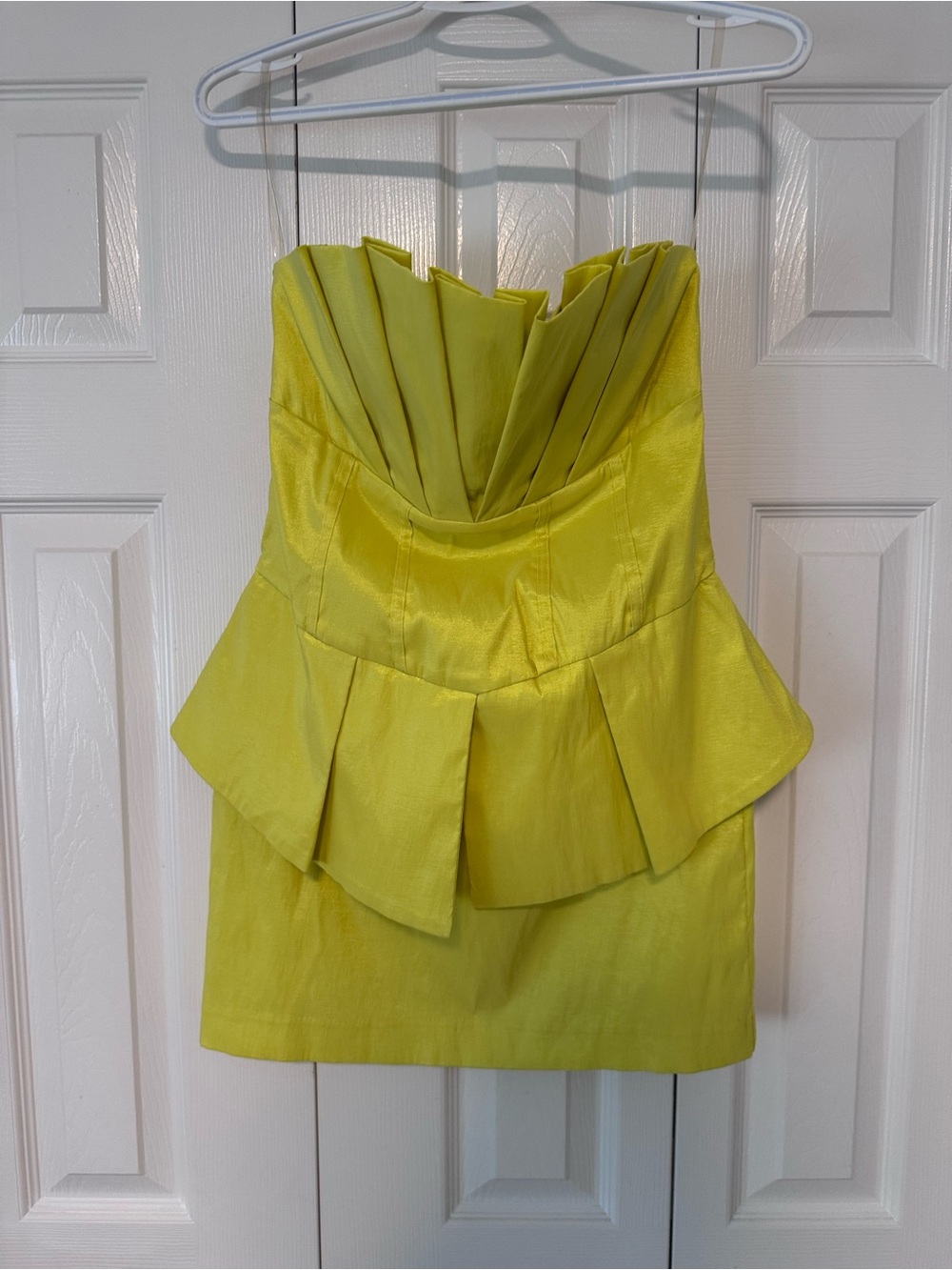 Romeo & Juliet Couture Strapless Pleated Peplum Dress - Yellow